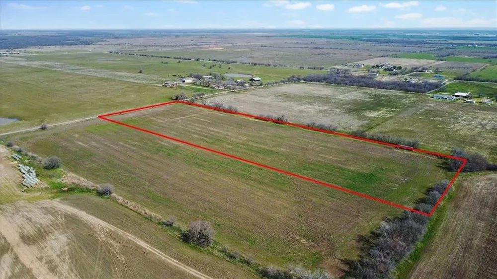 10 Airport Road Tioga, TX 76271
