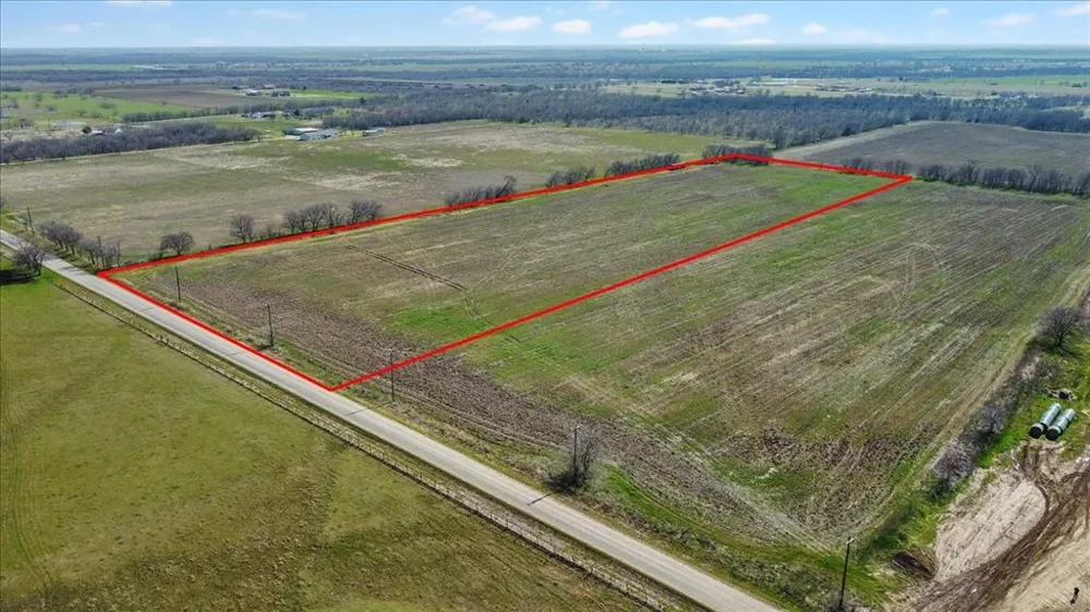 10 Airport Road Tioga, TX 76271