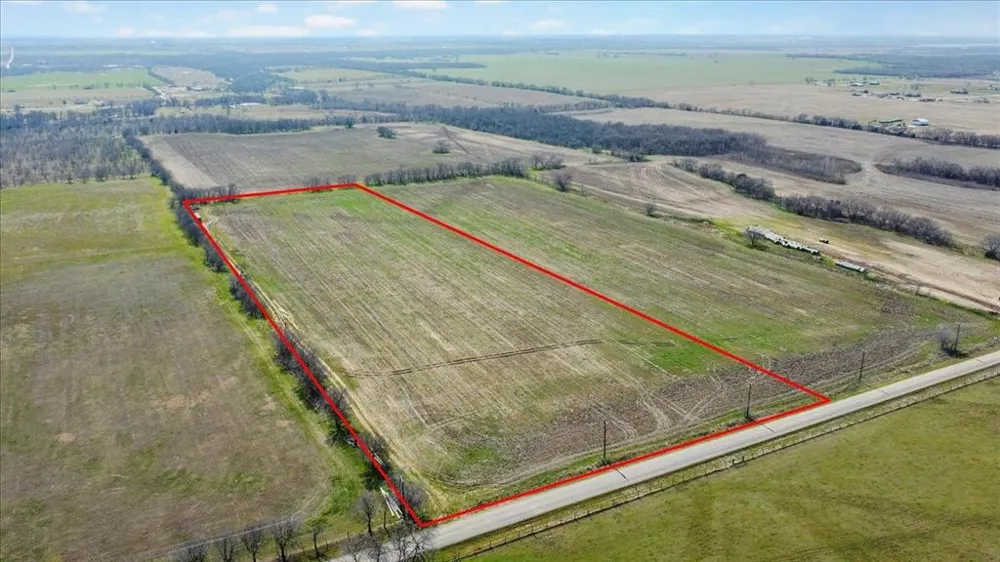 10 Airport Road Tioga, TX 76271