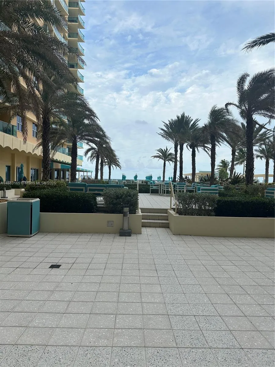 2501 S Ocean Dr #1530 Hollywood, FL 33019