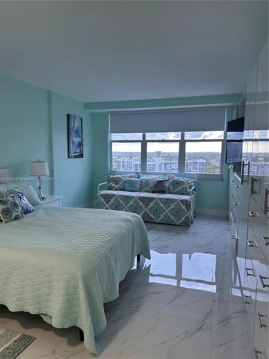 2501 S Ocean Dr #1530 Hollywood, FL 33019