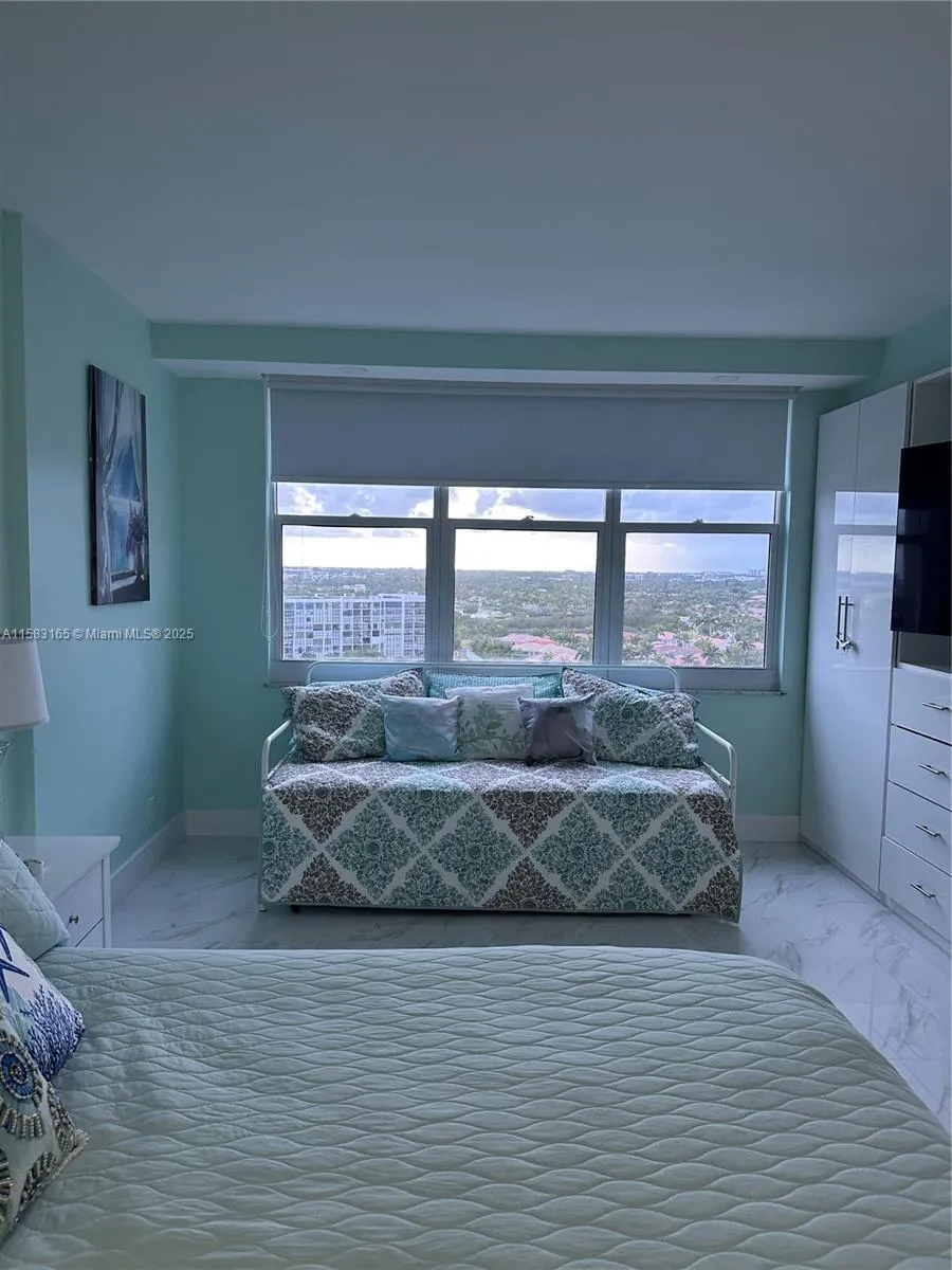 2501 S Ocean Dr #1530 Hollywood, FL 33019