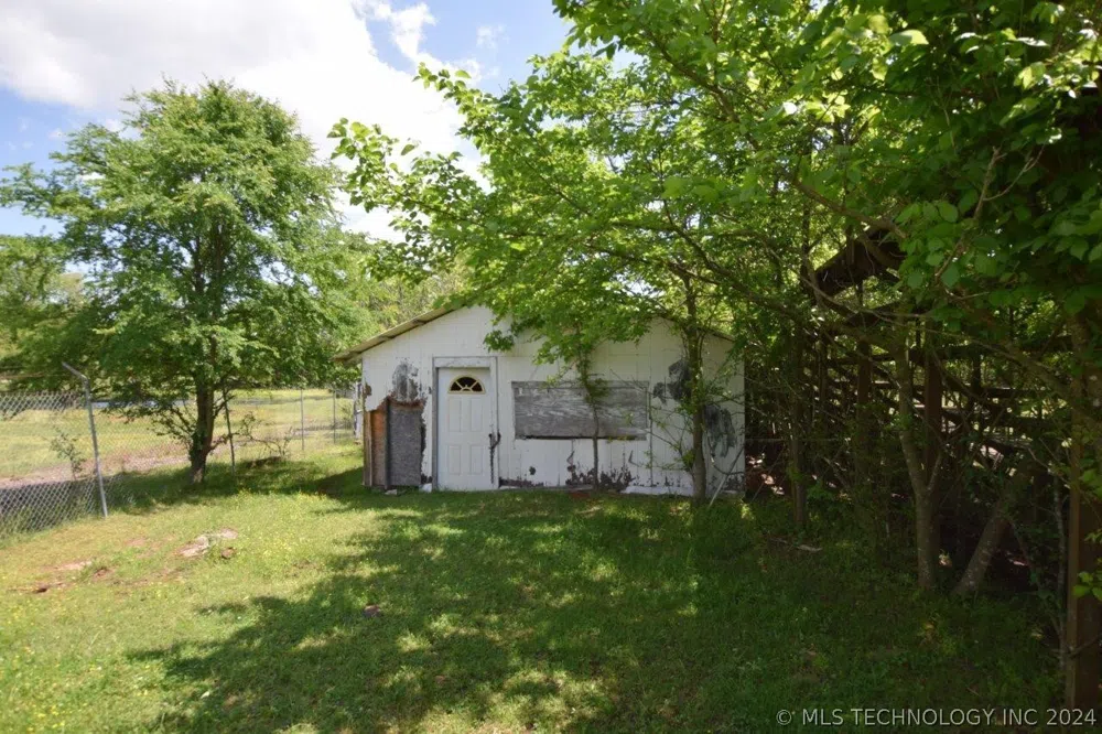 63125 S 4750 ROAD Watts, OK 74964
