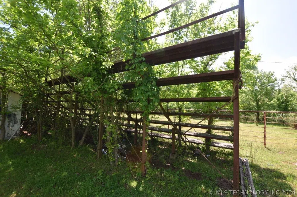 63125 S 4750 ROAD Watts, OK 74964