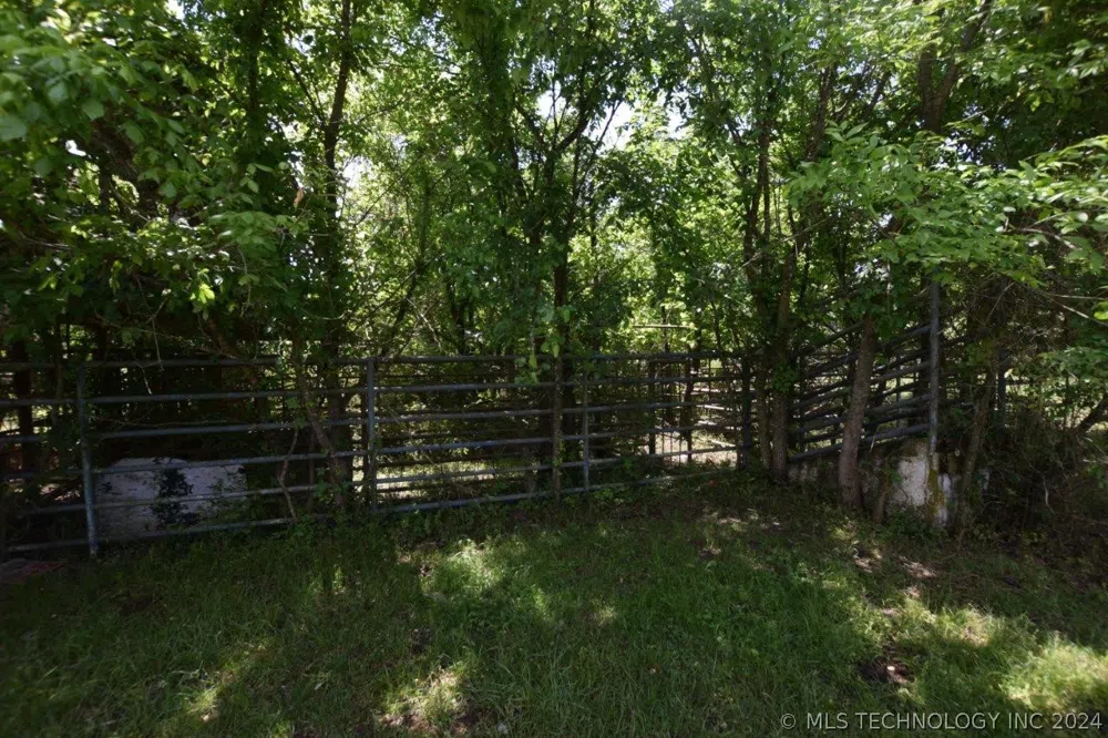 63125 S 4750 ROAD Watts, OK 74964