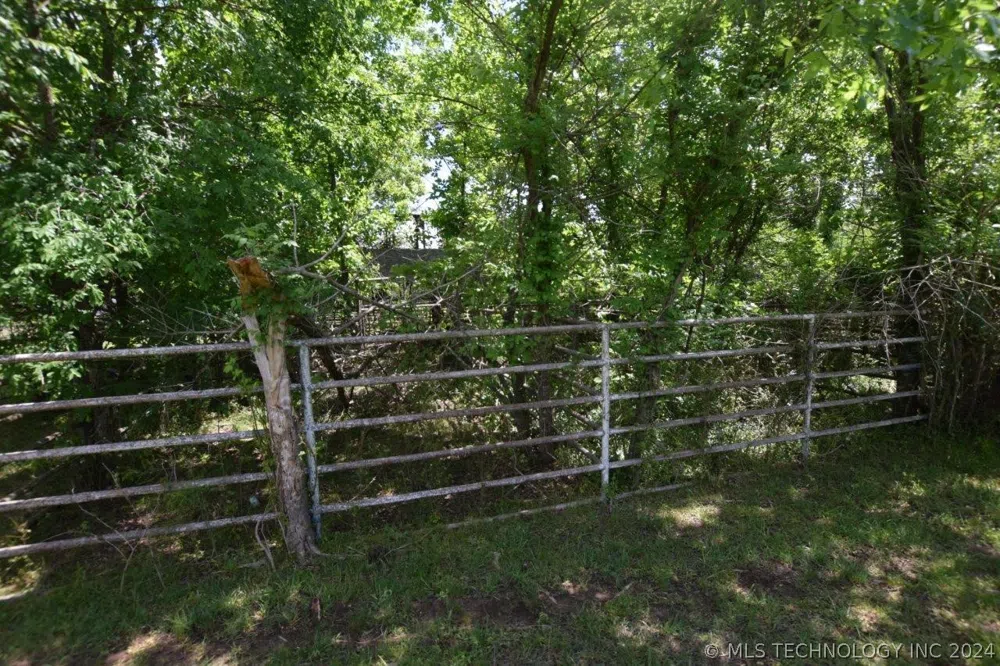 63125 S 4750 ROAD Watts, OK 74964