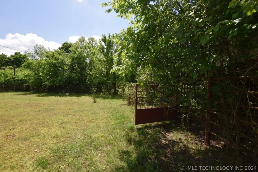 63125 S 4750 ROAD Watts, OK 74964