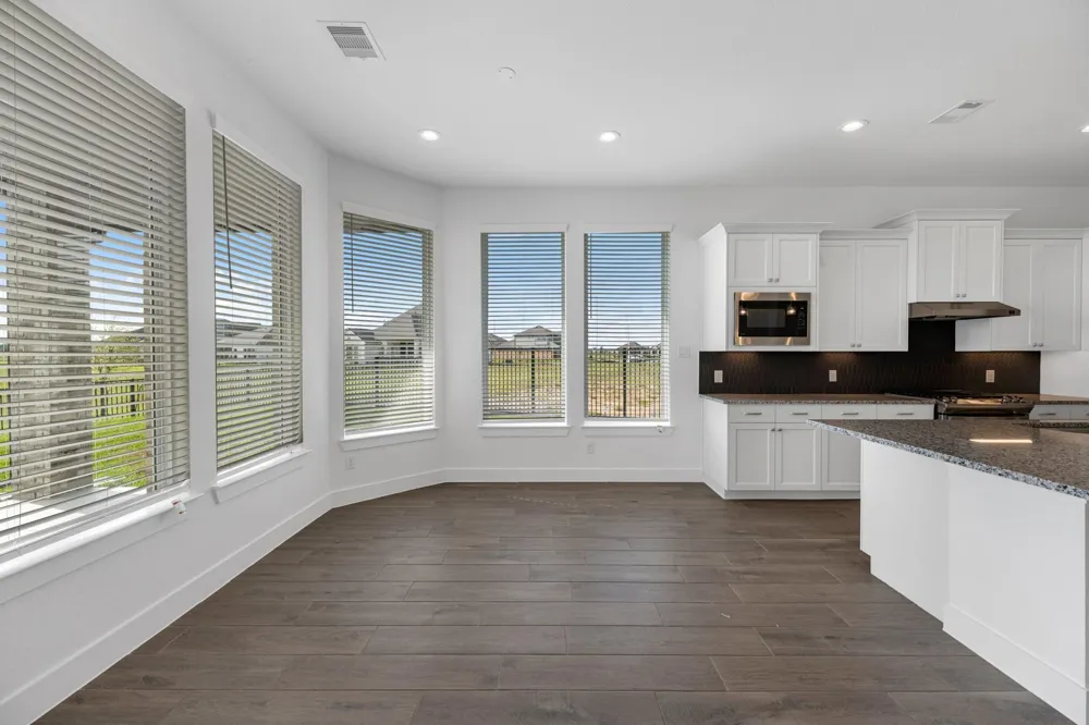 2902 Arbor Edge Xing Texas City, TX 77568