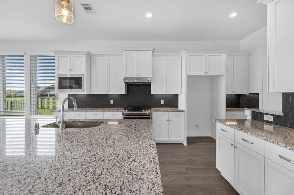 2902 Arbor Edge Xing Texas City, TX 77568