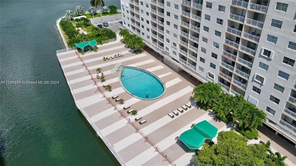 400 Kings Point Dr #1219 Sunny Isles Beach, FL 33160