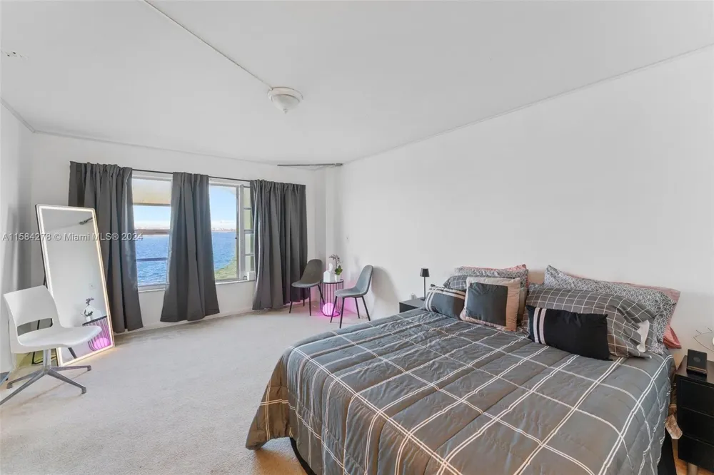 11111 Biscayne Blvd #3A Miami, FL 33181