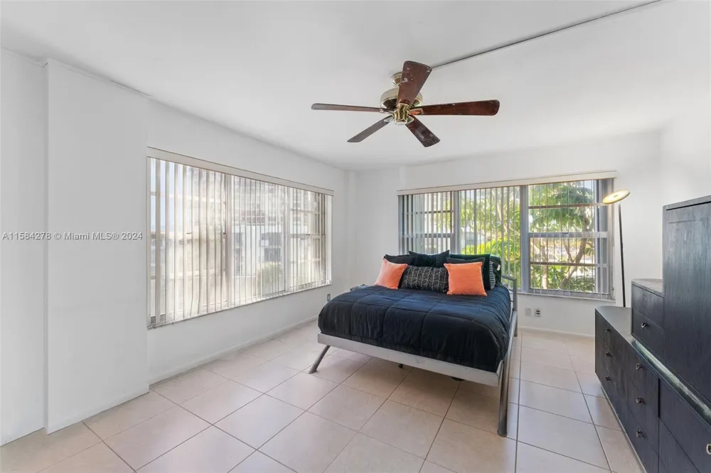 11111 Biscayne Blvd #3A Miami, FL 33181