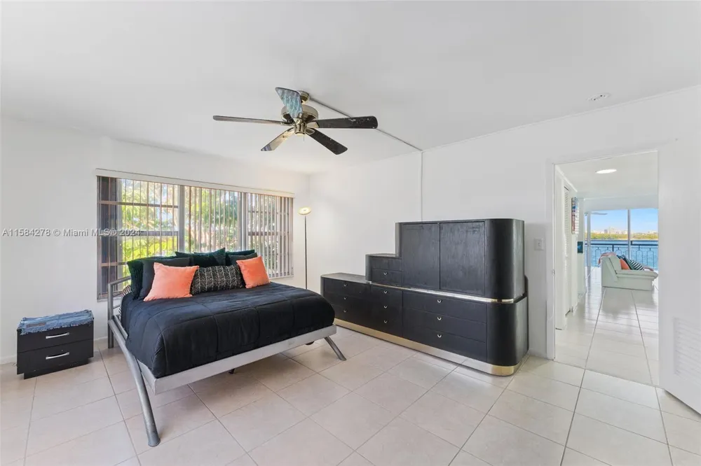 11111 Biscayne Blvd #3A Miami, FL 33181