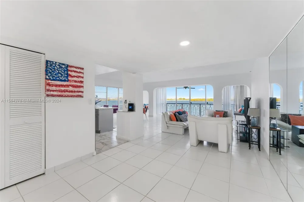 11111 Biscayne Blvd #3A Miami, FL 33181