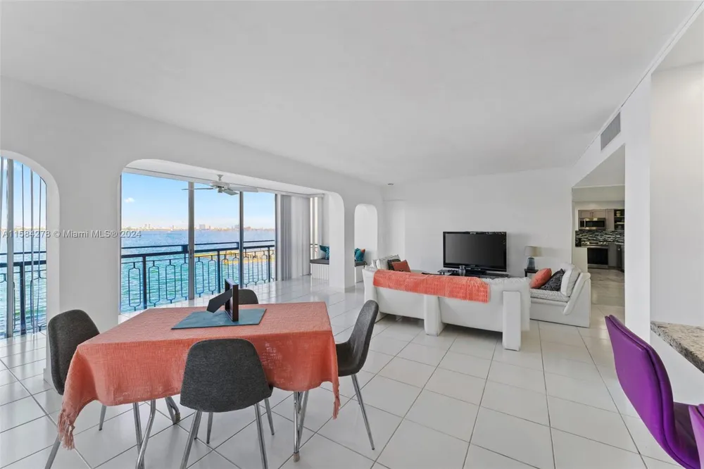 11111 Biscayne Blvd #3A Miami, FL 33181