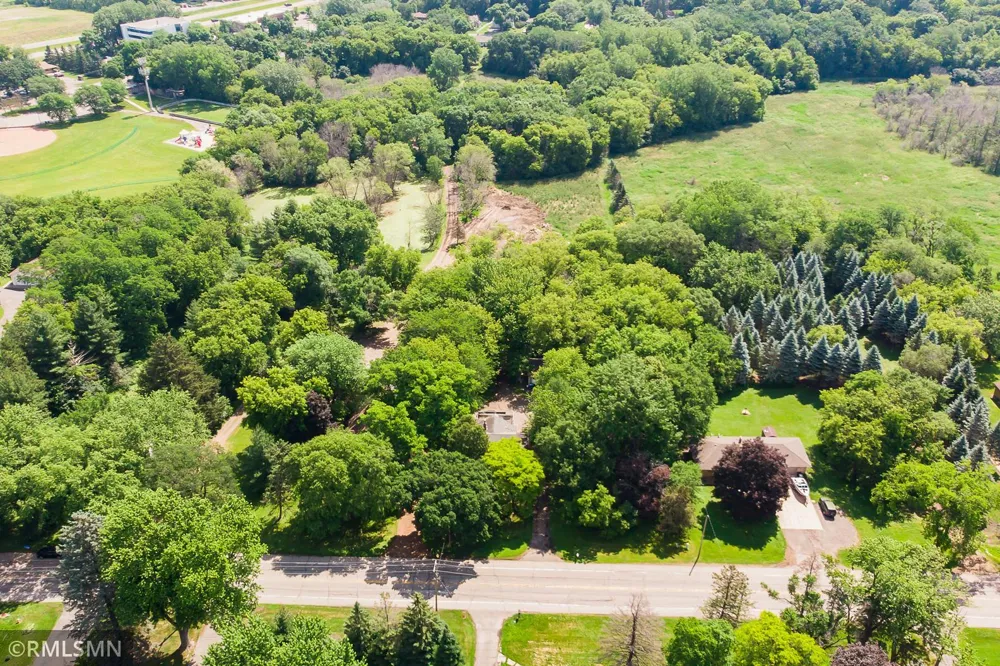 406 Zachary Lane Plymouth, MN 55441