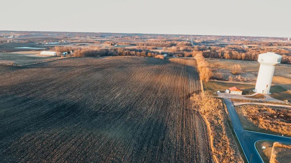 XXX Hwy 212 Carver, MN 55315