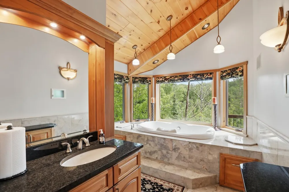 2713 Burntside Lake NE Ely, MN 55731