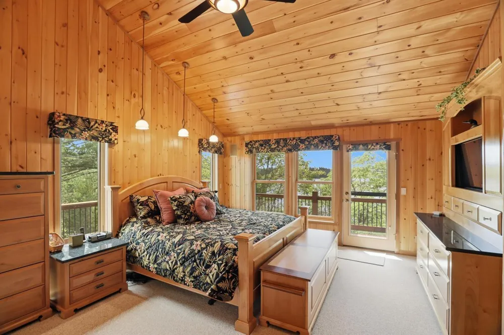 2713 Burntside Lake NE Ely, MN 55731