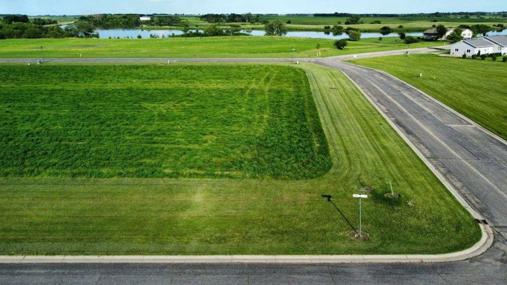 1010 Eastbay Ave Balaton, MN 56115