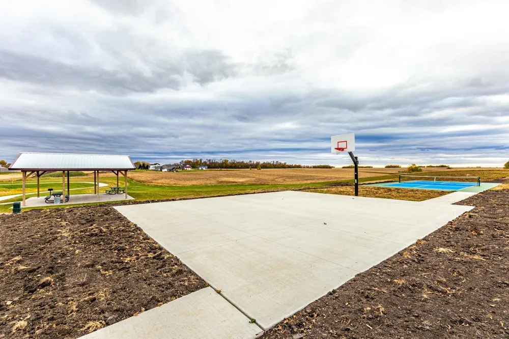2524 Valley View Hawley, MN 56549