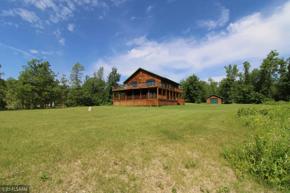 1526 Flag Island Angle Inlet, MN 56711
