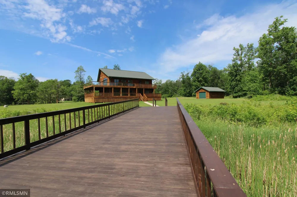 1526 Flag Island Angle Inlet, MN 56711