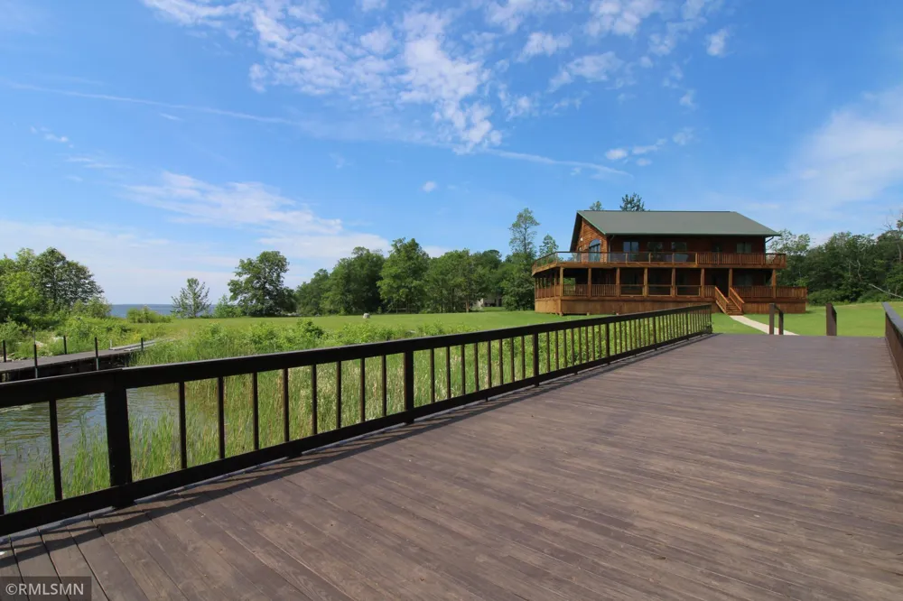 1526 Flag Island Angle Inlet, MN 56711