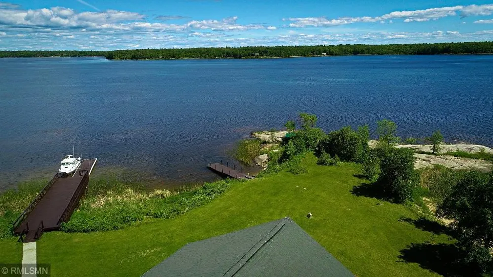 1526 Flag Island Angle Inlet, MN 56711