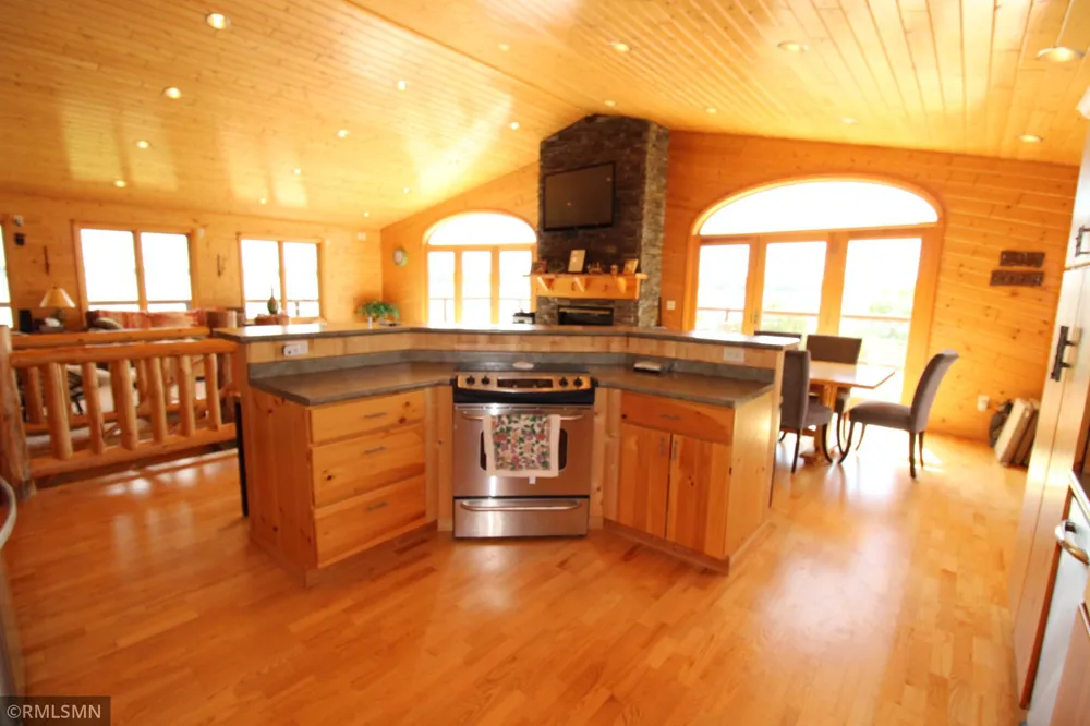 1526 Flag Island Angle Inlet, MN 56711