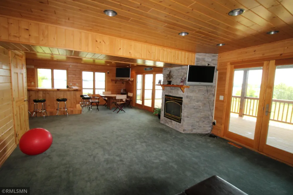 1526 Flag Island Angle Inlet, MN 56711