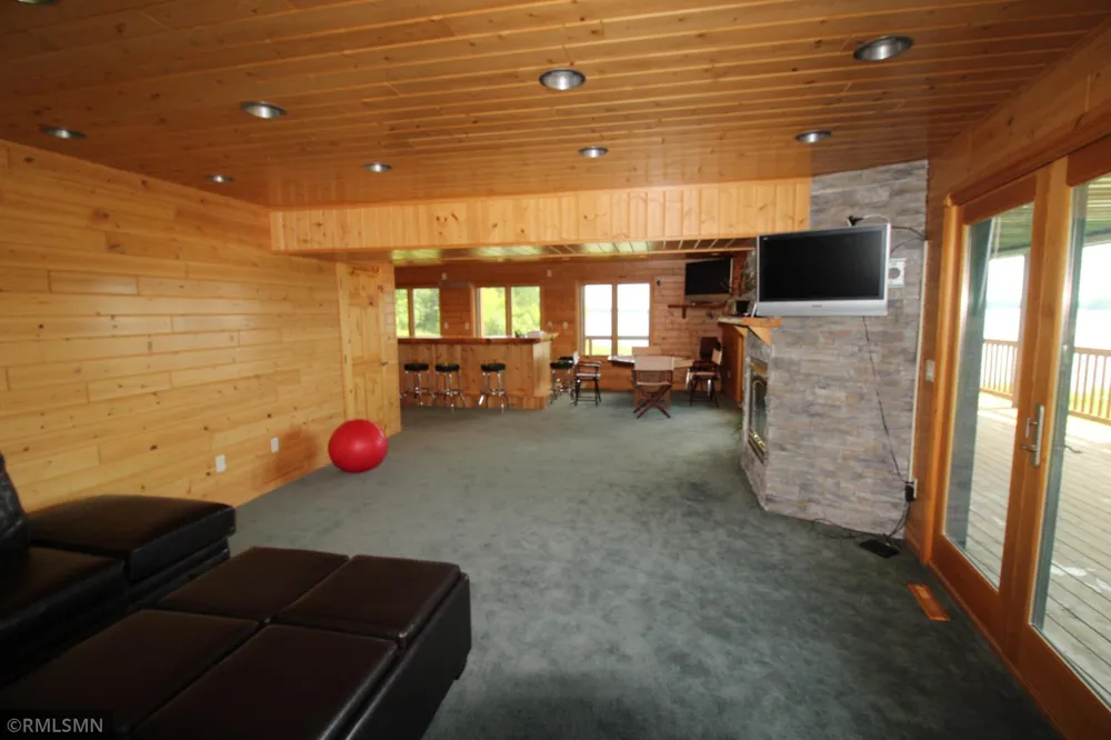1526 Flag Island Angle Inlet, MN 56711