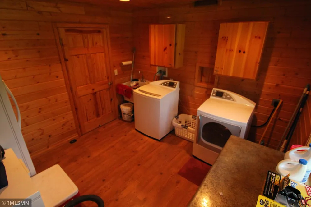 1526 Flag Island Angle Inlet, MN 56711