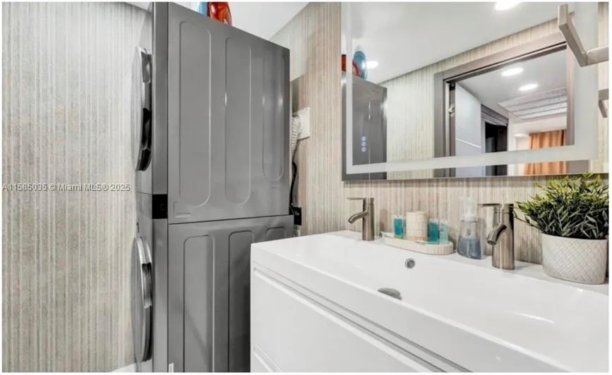 4001 S Ocean Dr #3L Hollywood, FL 33019