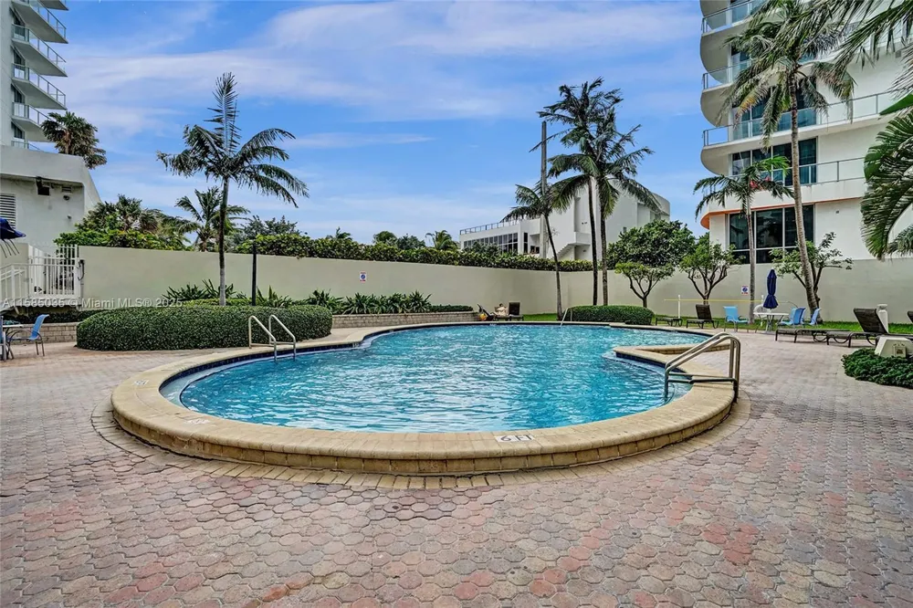 4001 S Ocean Dr #3L Hollywood, FL 33019