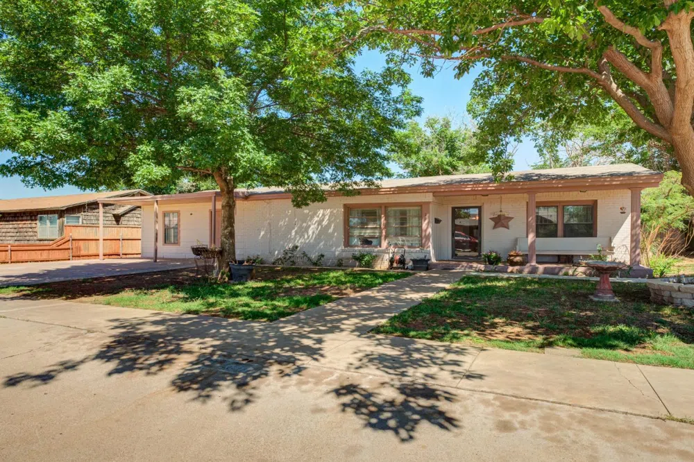 204 N 18th Street Lamesa, TX 79331