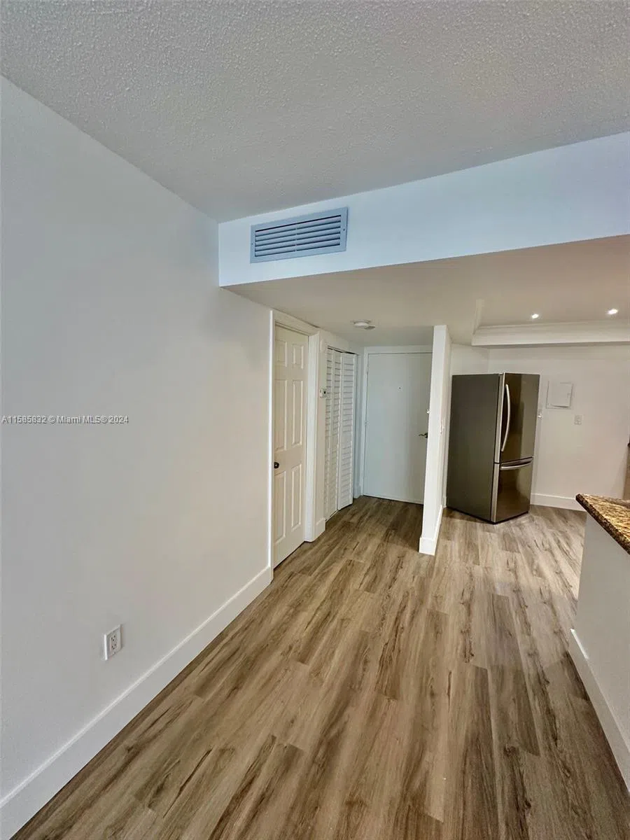 1301 NE Miami Gardens Dr #521 W Miami, FL 33179