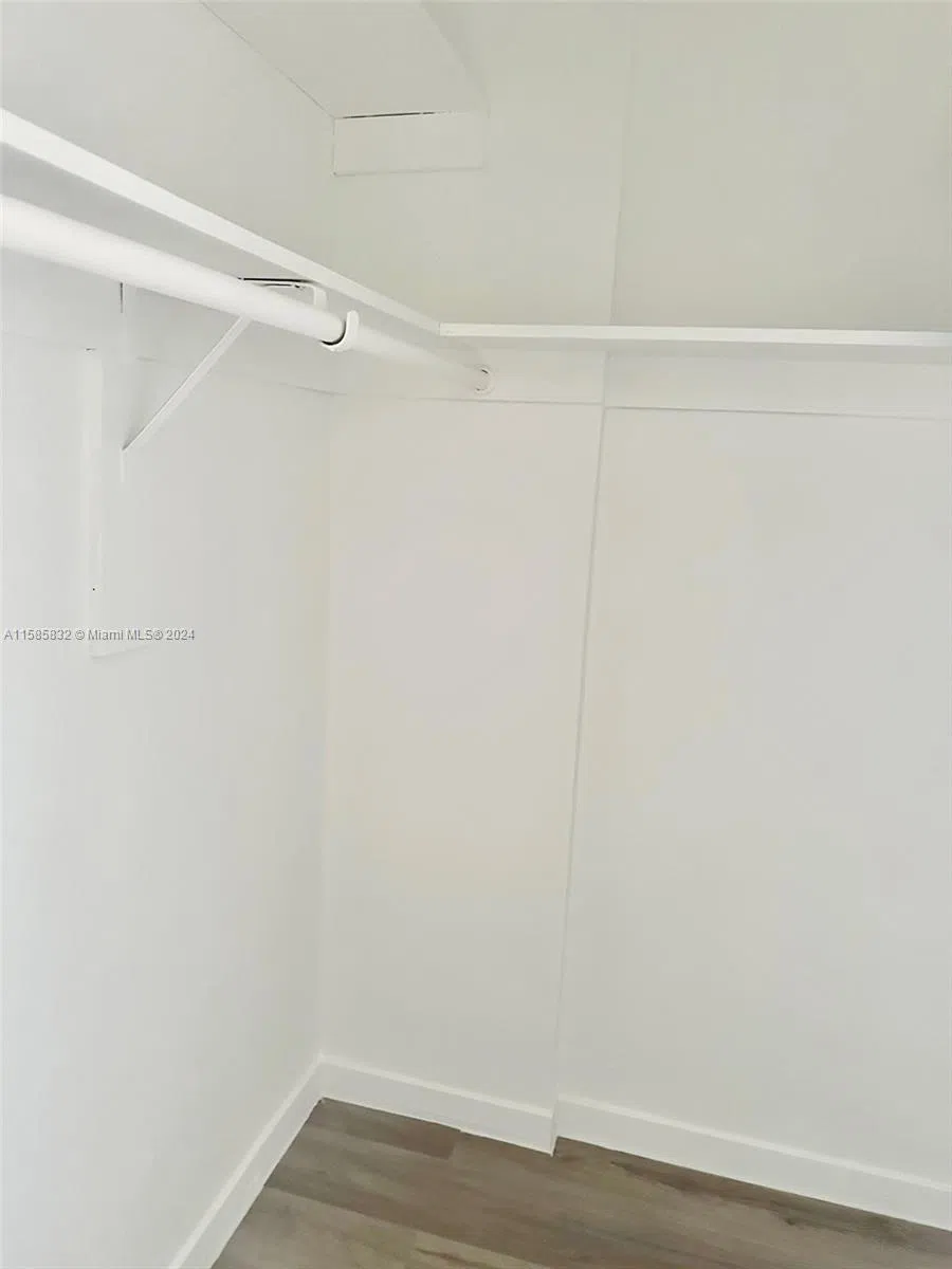 1301 NE Miami Gardens Dr #521 W Miami, FL 33179