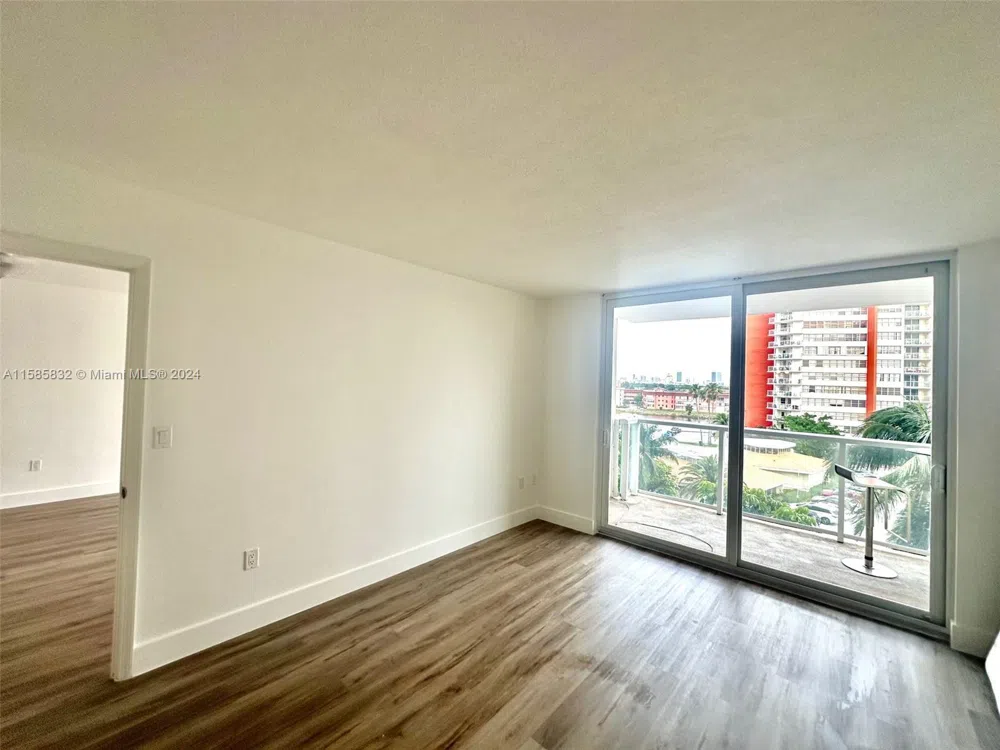 1301 NE Miami Gardens Dr #521 W Miami, FL 33179
