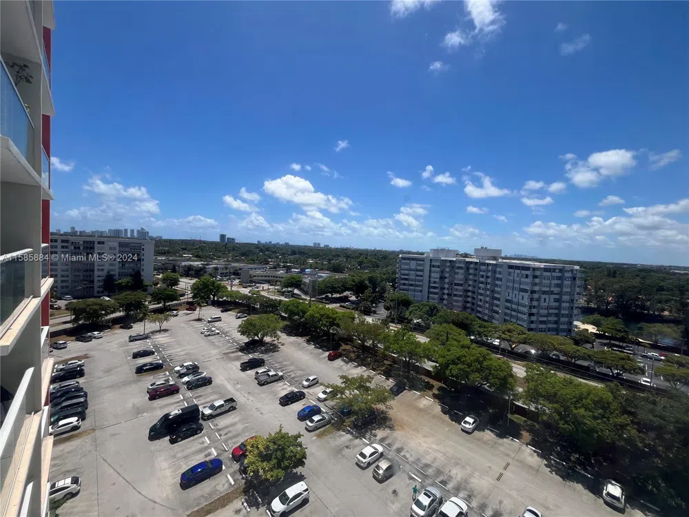 1351 NE Miami Gardens Dr #1121E Miami, FL 33179