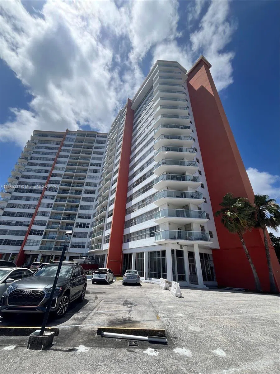 1351 NE Miami Gardens Dr #1121E Miami, FL 33179
