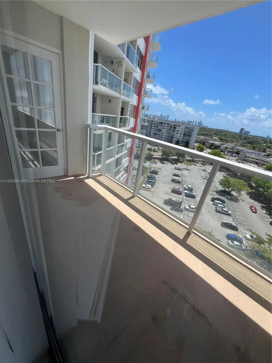 1351 NE Miami Gardens Dr #1121E Miami, FL 33179