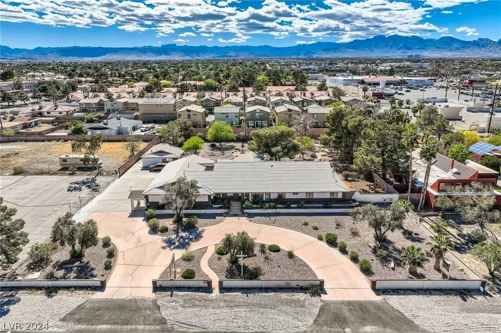 2675 Westwind Road Las Vegas, NV 89146