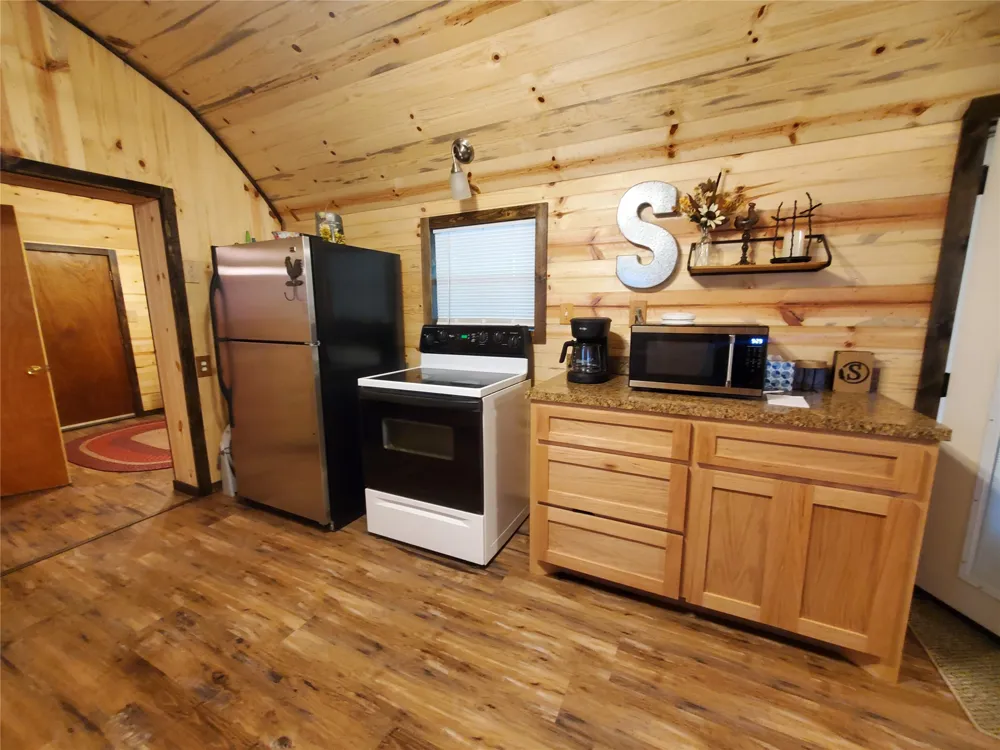 456 PR 41 Honey Grove, TX 75446