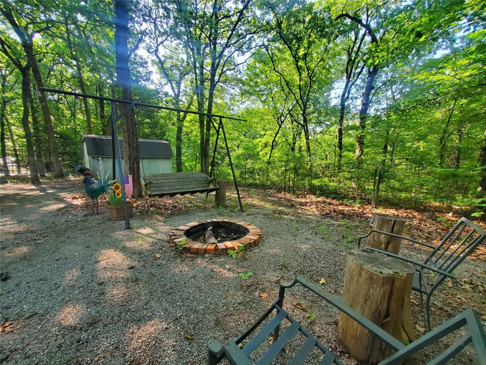 456 PR 41 Honey Grove, TX 75446