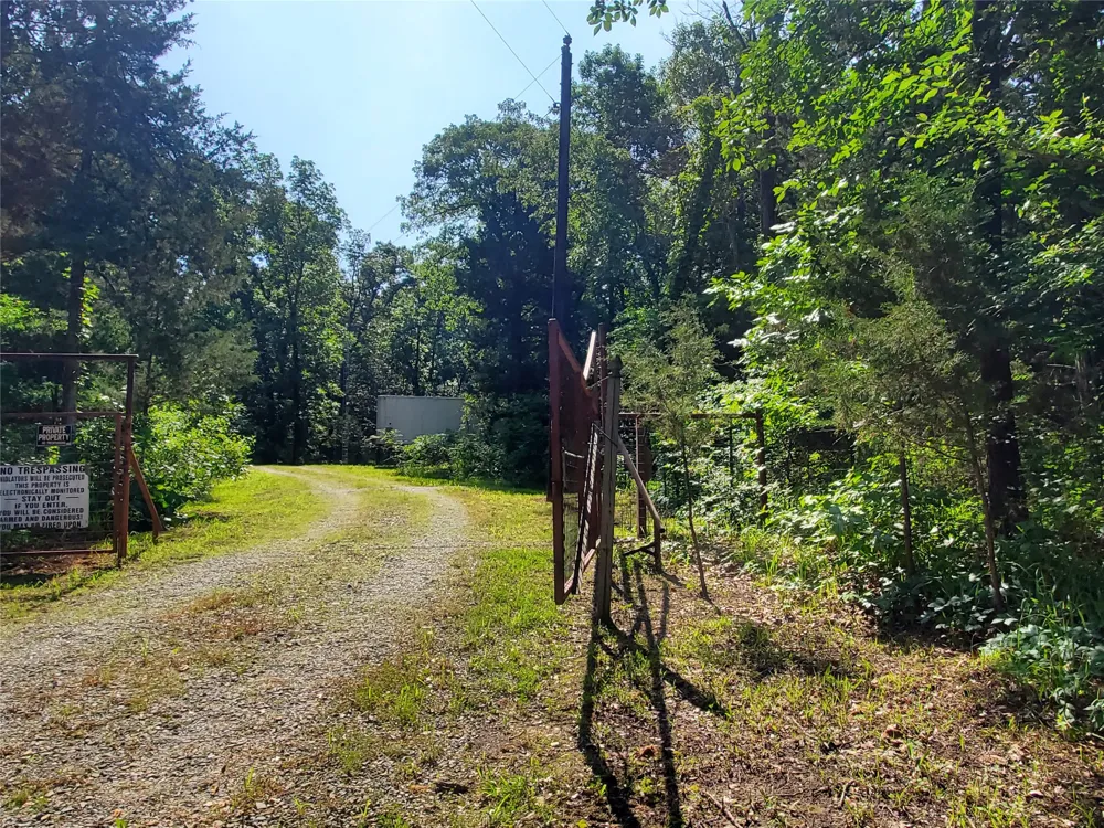 456 PR 41 Honey Grove, TX 75446