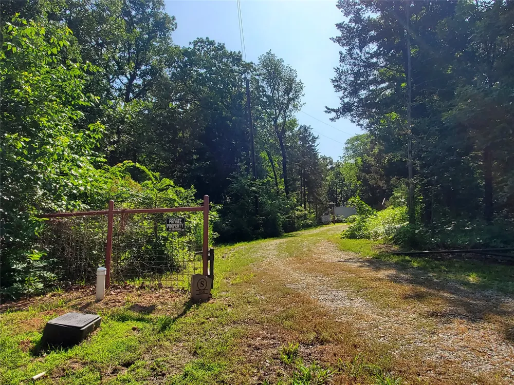 456 PR 41 Honey Grove, TX 75446