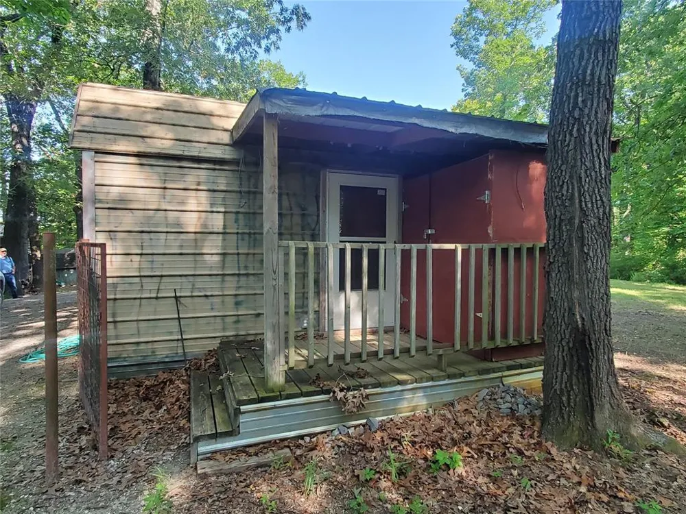 456 PR 41 Honey Grove, TX 75446
