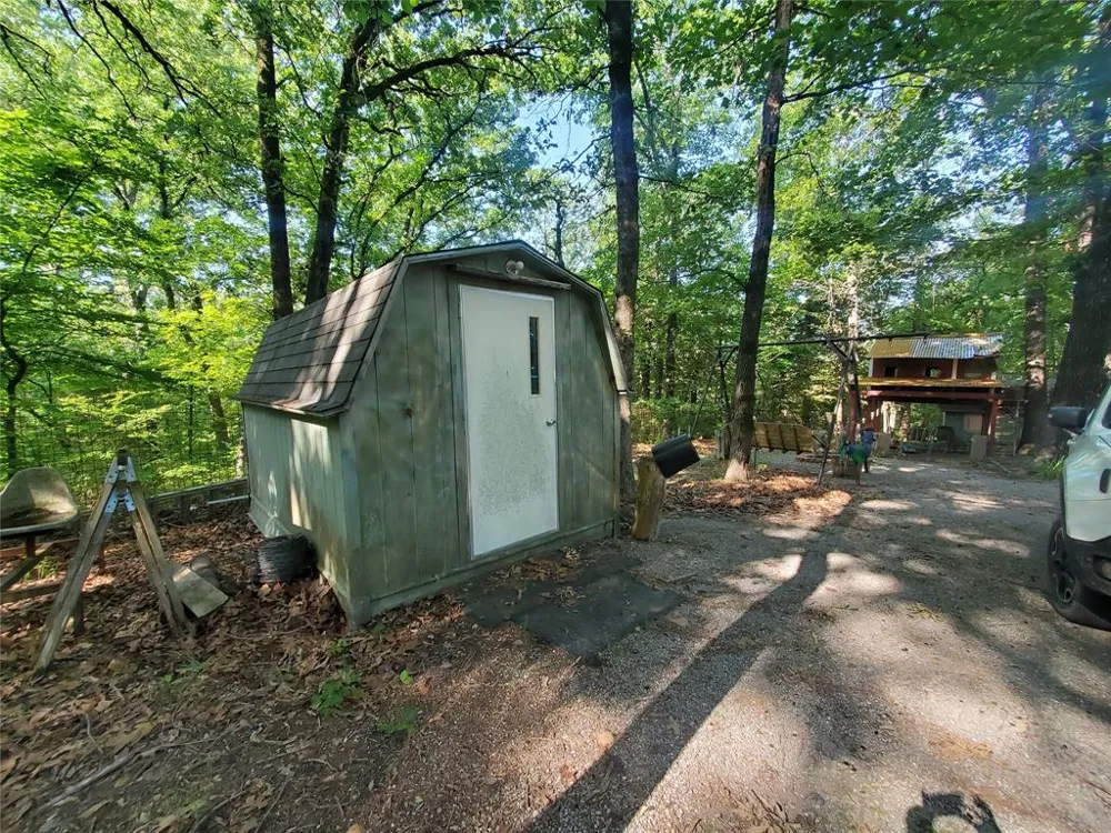 456 PR 41 Honey Grove, TX 75446