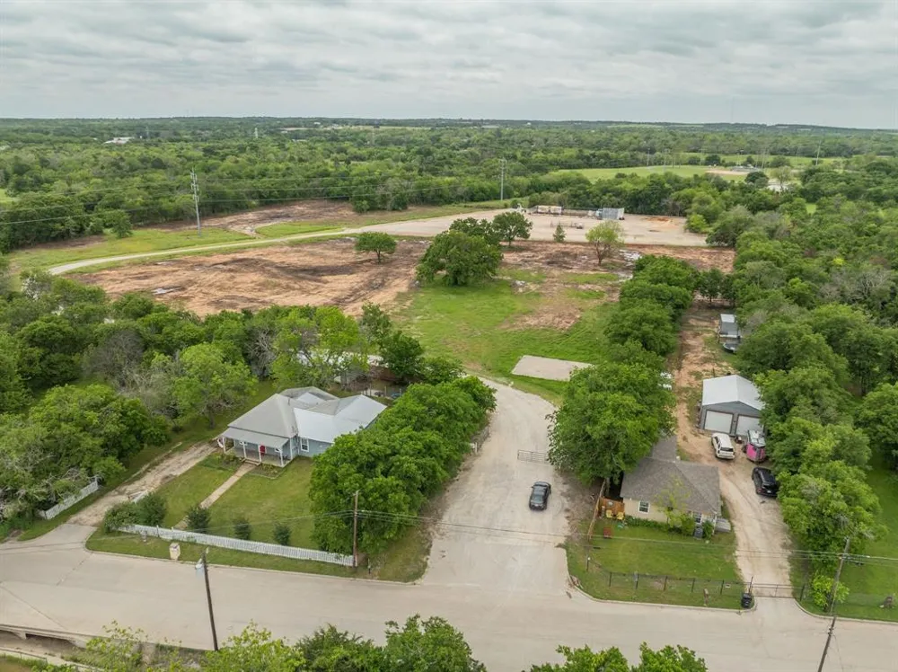 622 Mansfield Road Cleburne, TX 76031